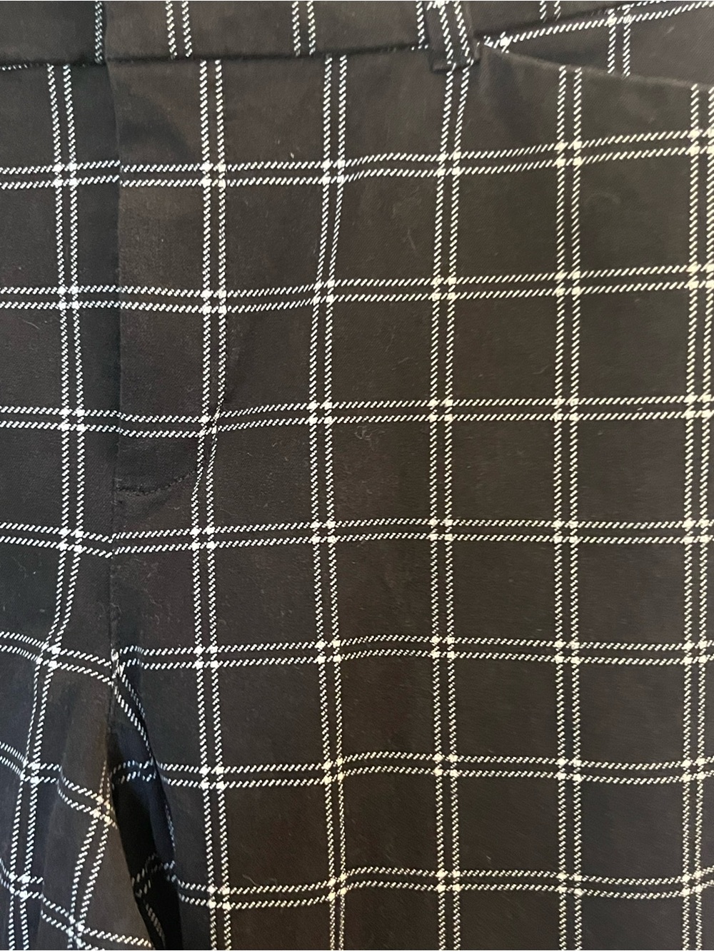 Old Navy Women's High Rise Pixie Pants White/Black plaid . Size 10 Regular EUC - Picture 3 of 7